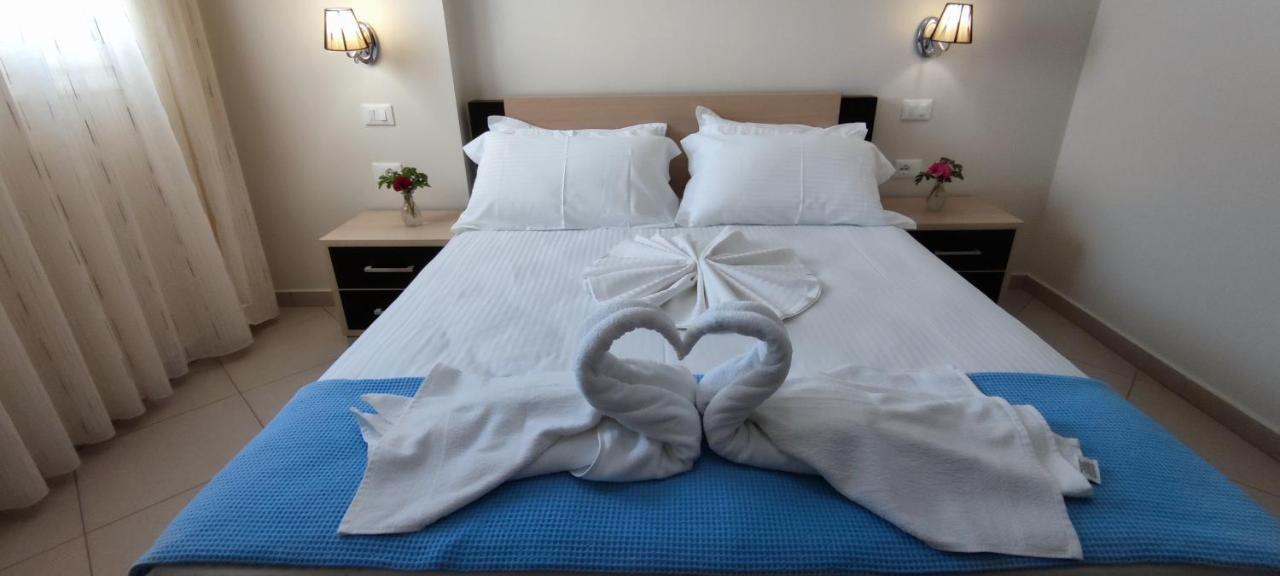 דרמי Perivolos Apartments מראה חיצוני תמונה